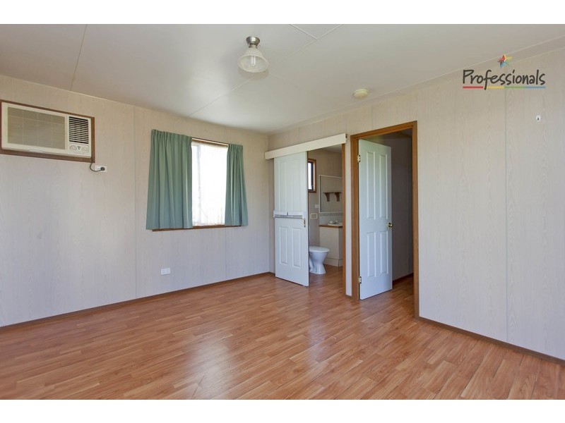 4 Michelle Drive, Kiewa VIC 3691