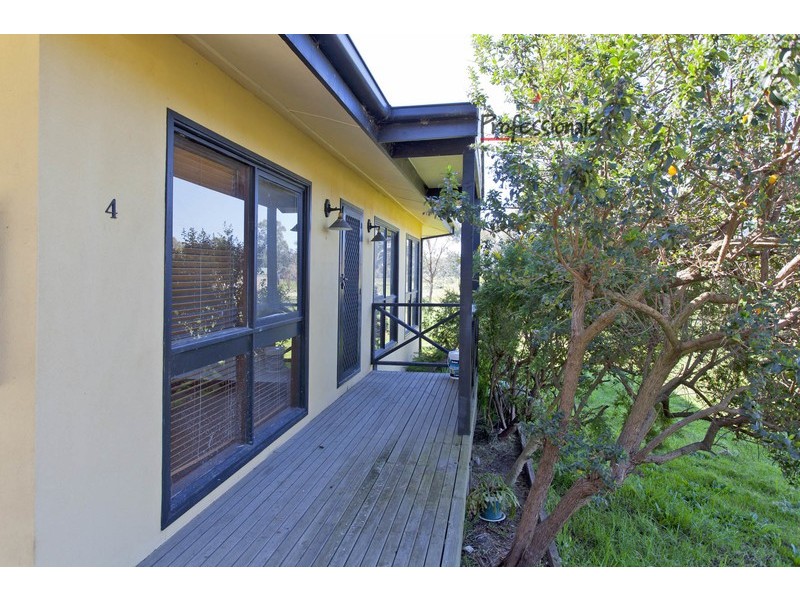 4 Michelle Drive, Kiewa VIC 3691