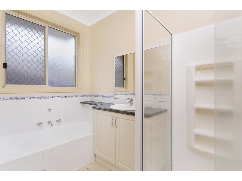 10 Donnington Drive, Wodonga VIC 3690