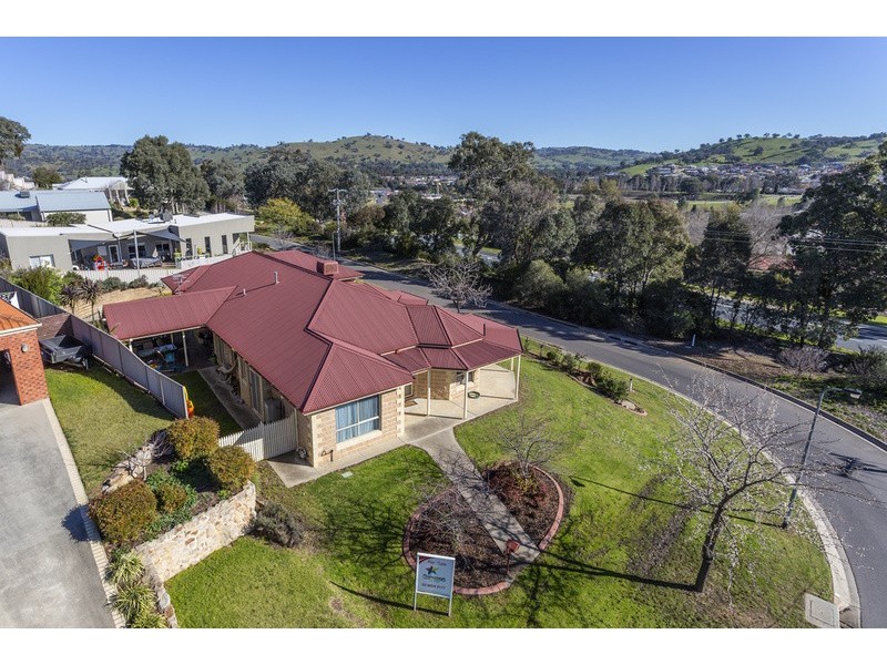10 Donnington Drive, Wodonga VIC 3690