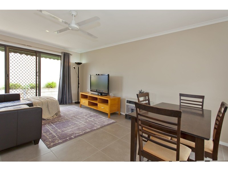 2/904 Doland Street, Albury NSW 2640