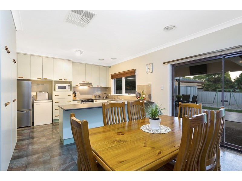 5 Scarborough Drive, Wodonga VIC 3690