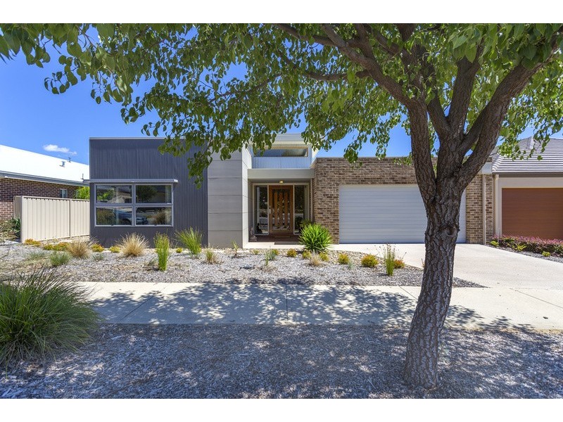 44 Victoria Cross Parade, Wodonga VIC 3690