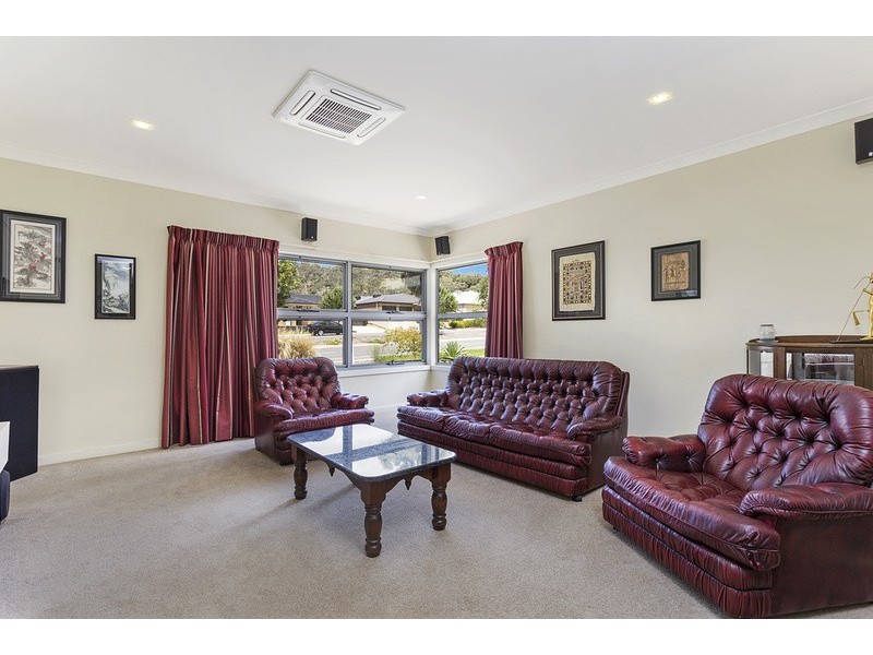 44 Victoria Cross Parade, Wodonga VIC 3690