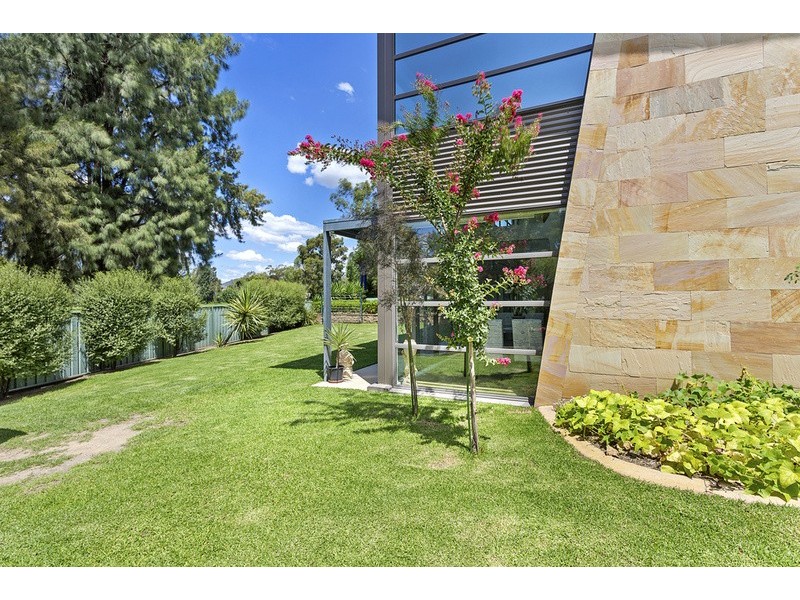 2 Parkland Drive, Wodonga VIC 3690