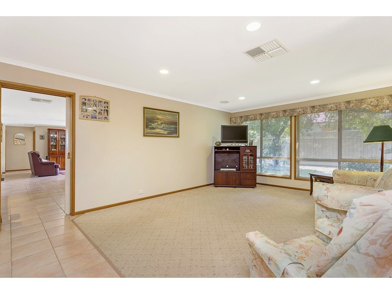 15 Falcon Circuit, Wodonga VIC 3690