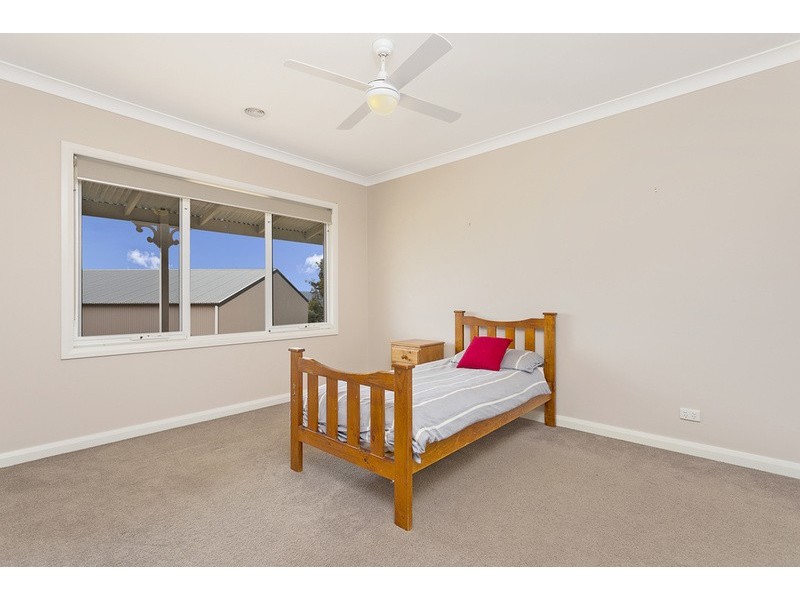 112 Coyles Road, Wodonga VIC 3690