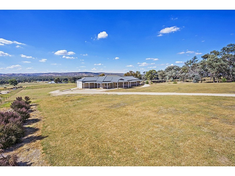 112 Coyles Road, Wodonga VIC 3690