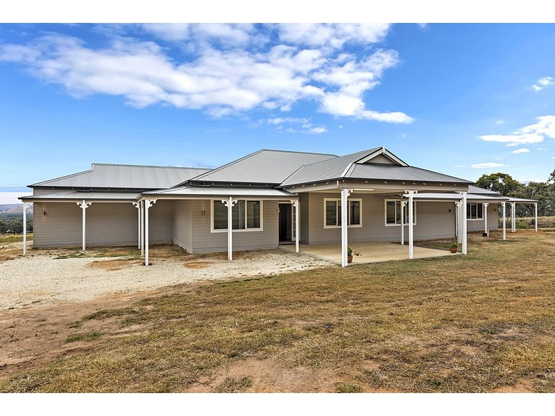 112 Coyles Road, Wodonga VIC 3690