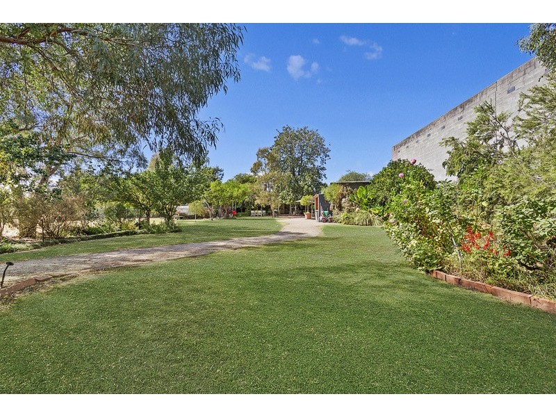 25 & 27 Hovell Street, Wodonga VIC 3690