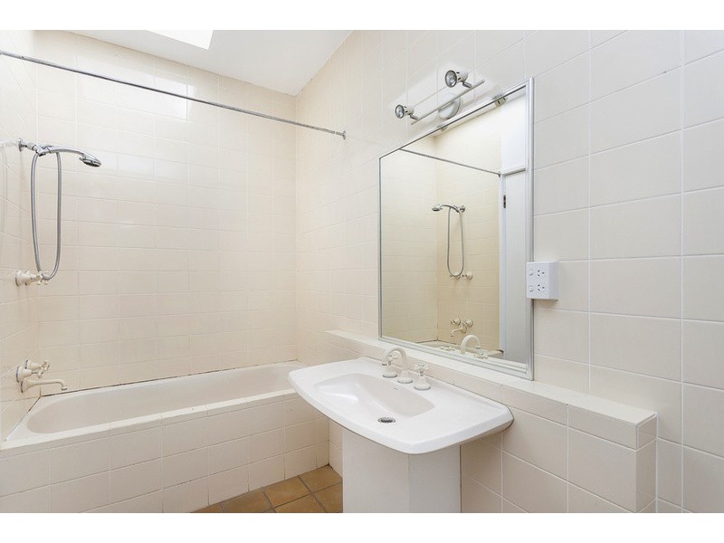 15 Stafford Road, Albury NSW 2640