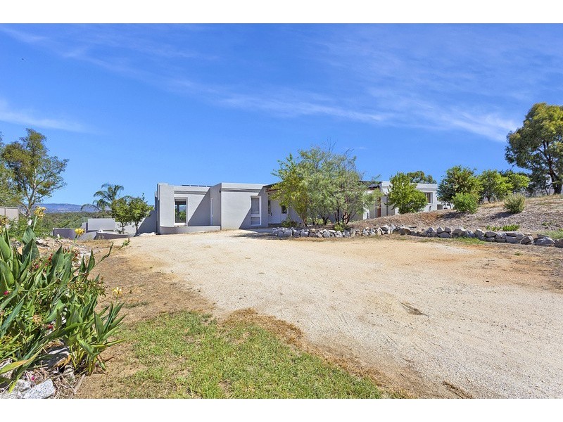 15 Stafford Road, Albury NSW 2640