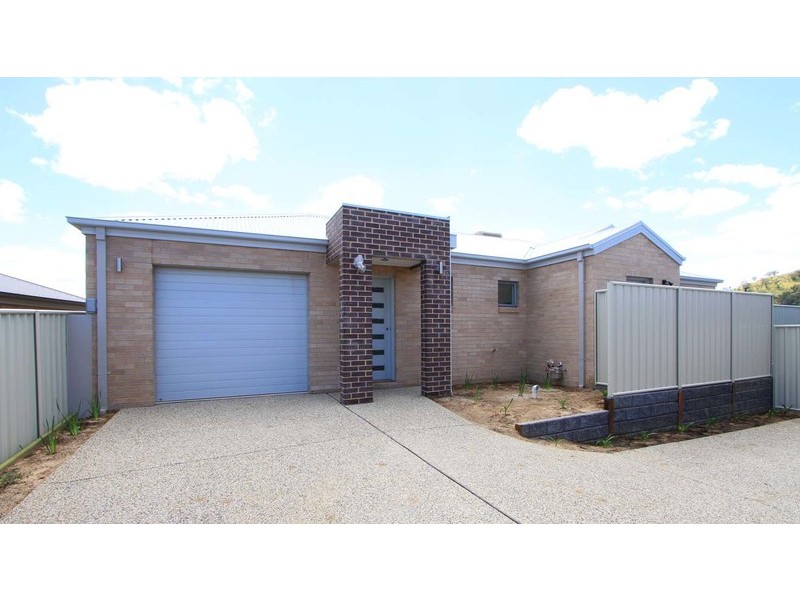 4/17 Thorneycroft Avenue, Wodonga VIC 3690
