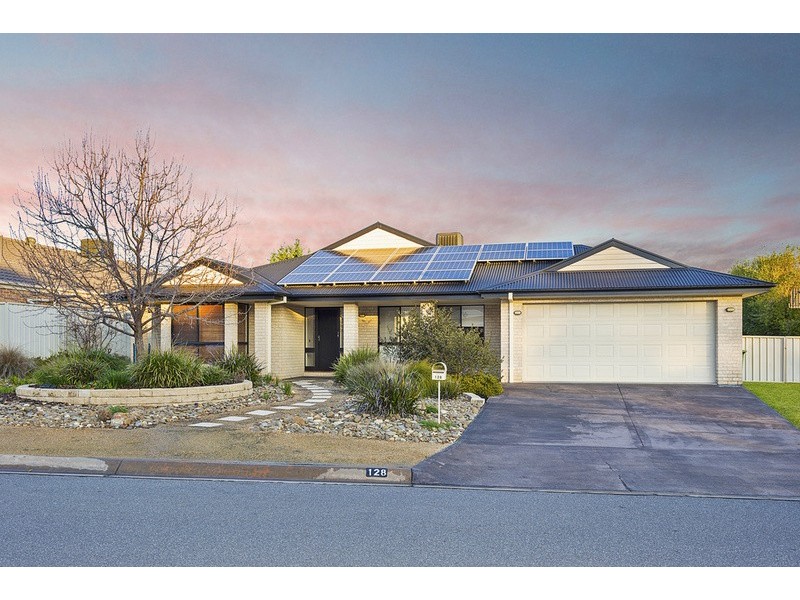 128 Newton Circuit, Thurgoona NSW 2640