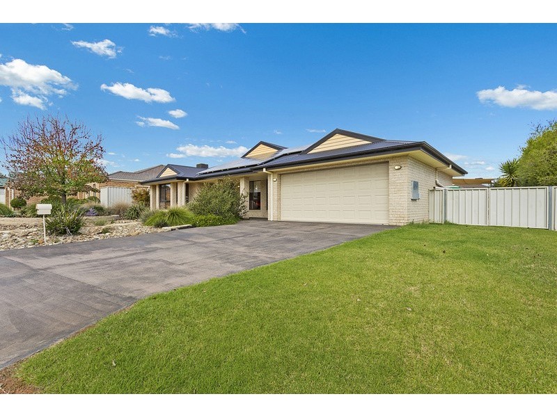 128 Newton Circuit, Thurgoona NSW 2640