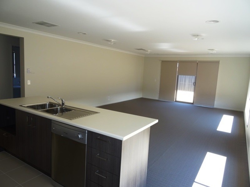 17 Perkins Street, Killara VIC 3691