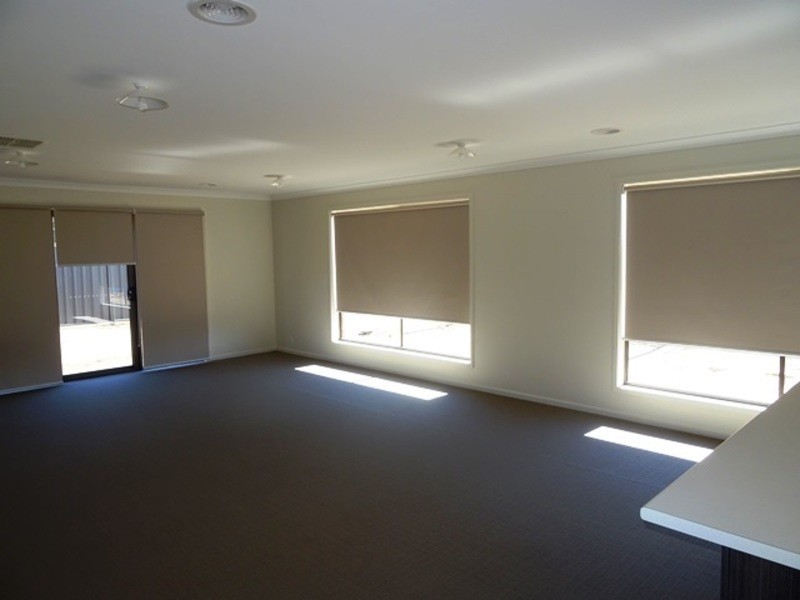 17 Perkins Street, Killara VIC 3691