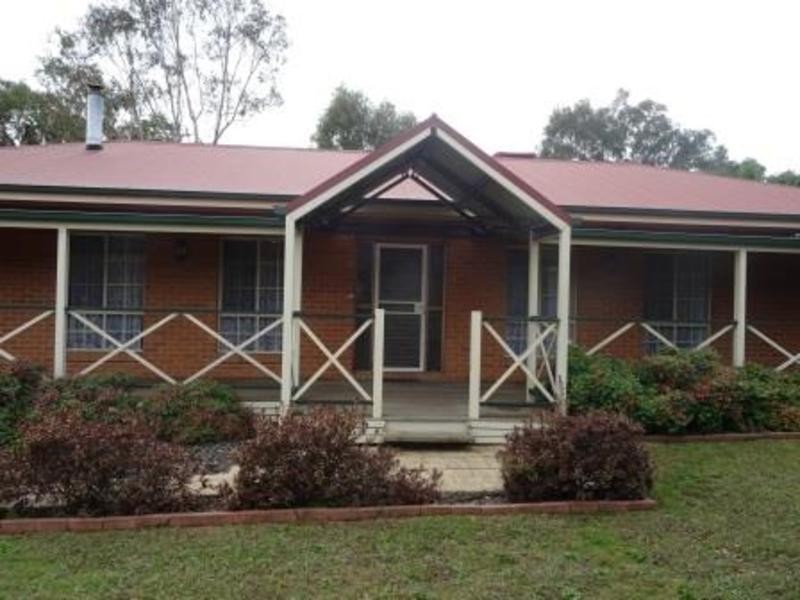 5 Emily Close, Tangambalanga VIC 3691