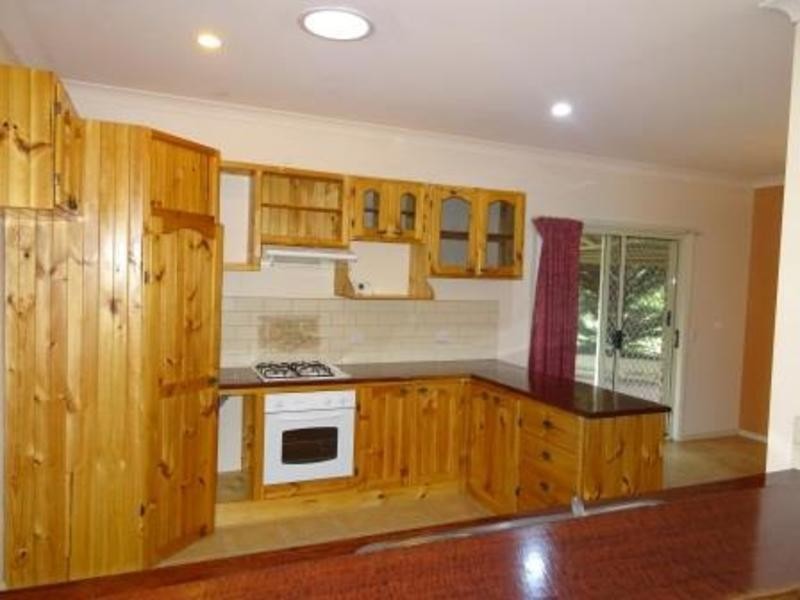 5 Emily Close, Tangambalanga VIC 3691