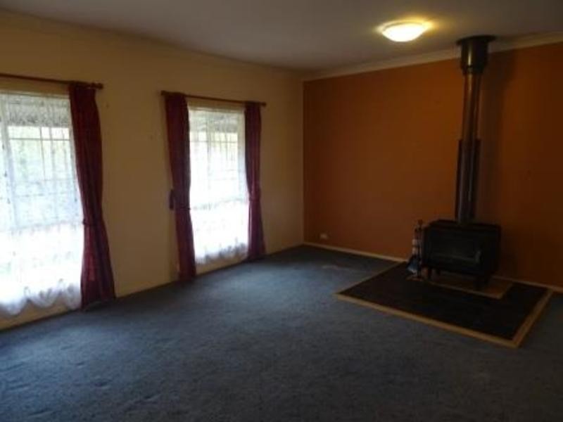 5 Emily Close, Tangambalanga VIC 3691