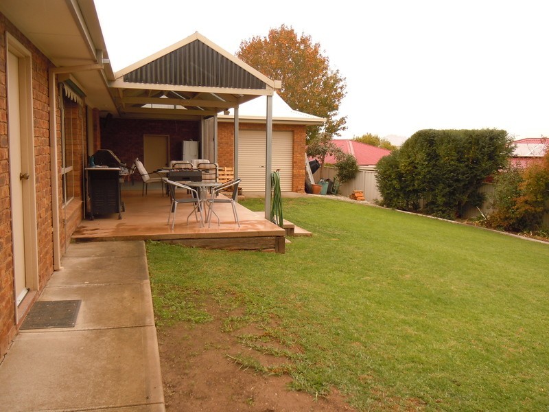 4 Canary Court, Wodonga VIC 3690