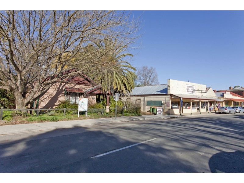 72 Conness Street, Chiltern VIC 3683