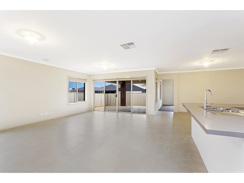 4 Jacka Street, Wodonga VIC 3690