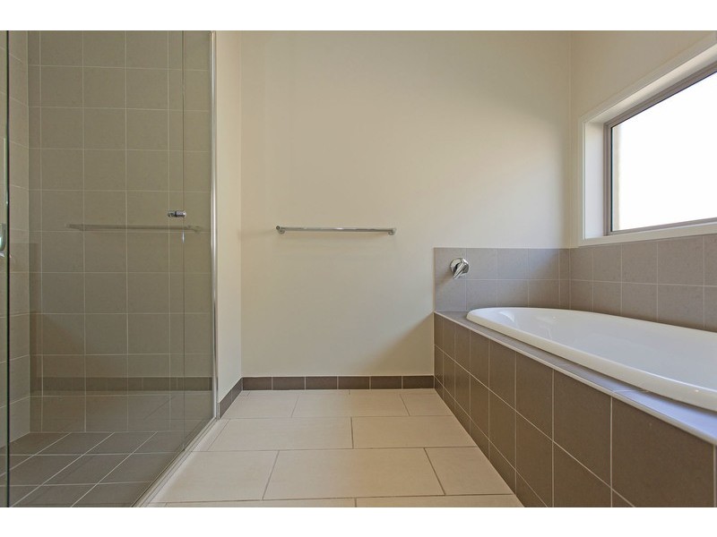 15 Montclair Avenue, Wodonga VIC 3690