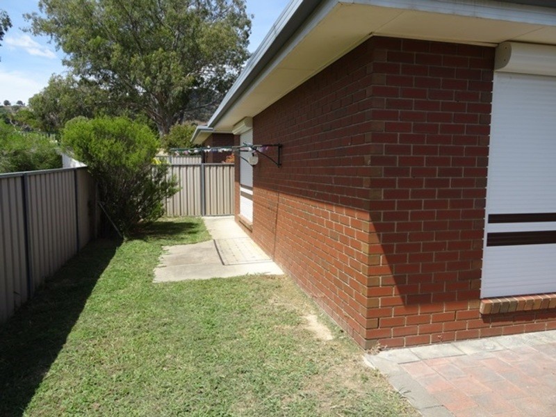 2/13 Kingsbury Court, Wodonga VIC 3690