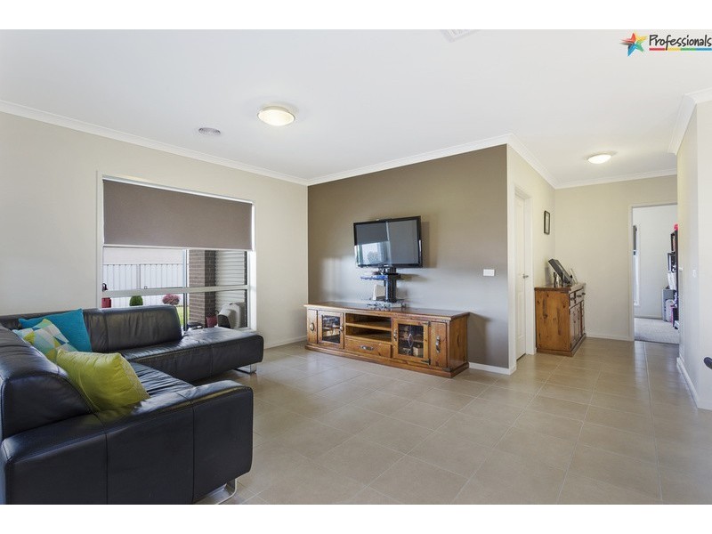 15 Hemlock Court, Baranduda VIC 3691