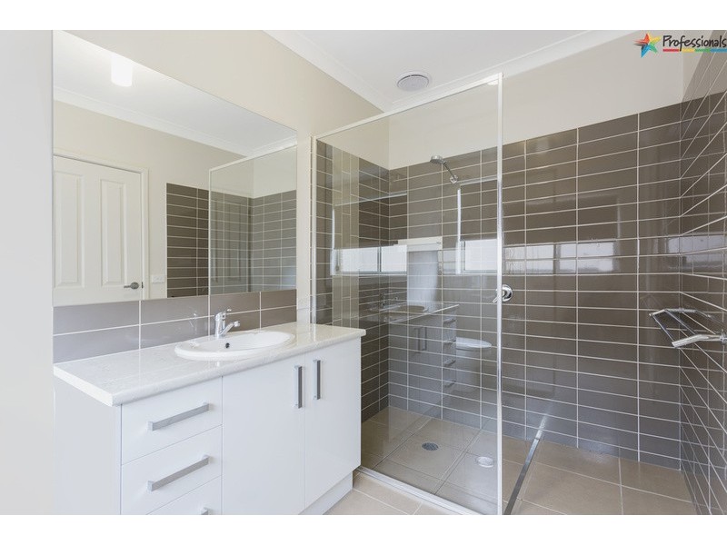 15 Hemlock Court, Baranduda VIC 3691