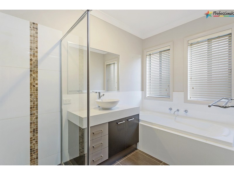 8 Lorikeet Street, Wodonga VIC 3690