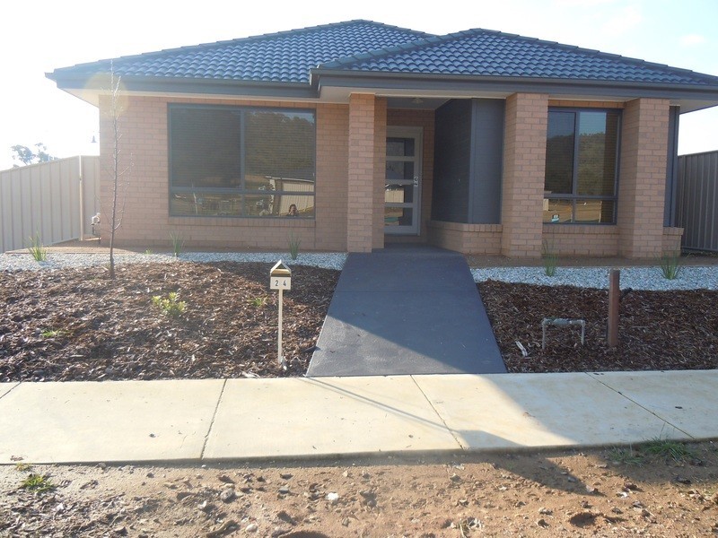24 Peeler Street, Wodonga VIC 3690