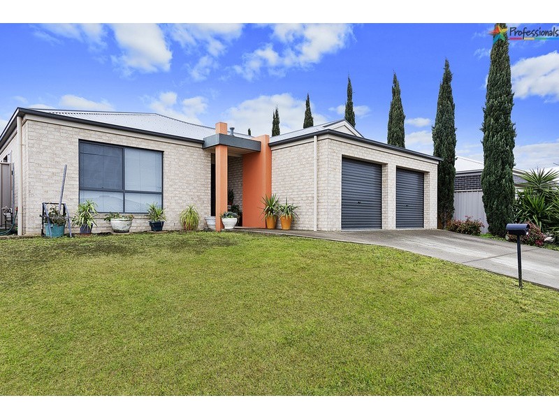 212 Kaitlers Road, Lavington NSW 2641