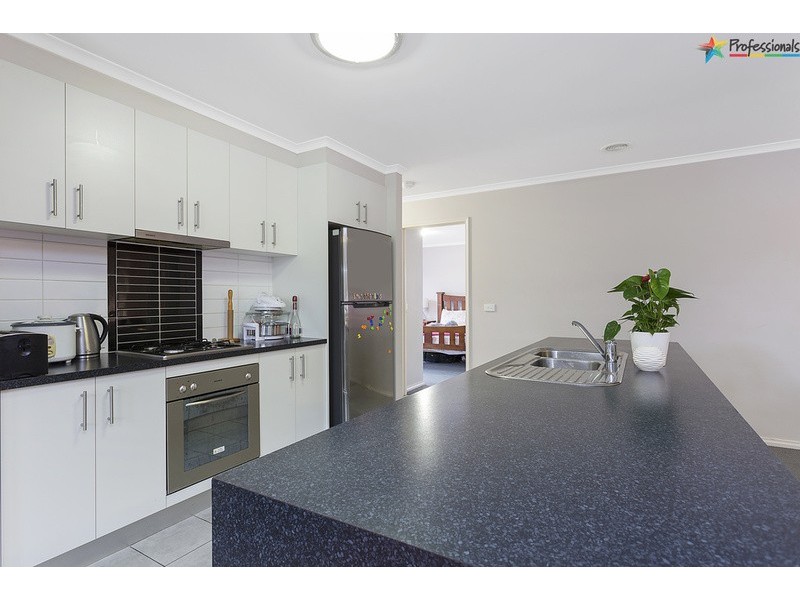 212 Kaitlers Road, Lavington NSW 2641