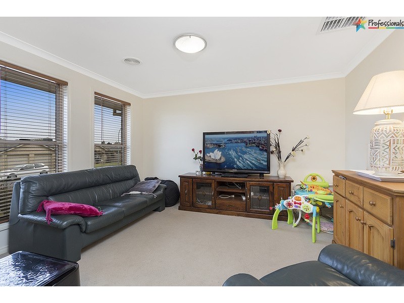 24 Darga Place, Lavington NSW 2641