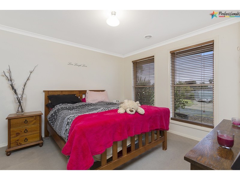 24 Darga Place, Lavington NSW 2641