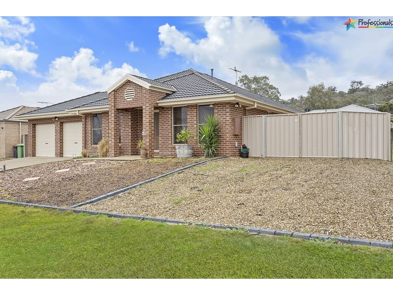 24 Darga Place, Lavington NSW 2641