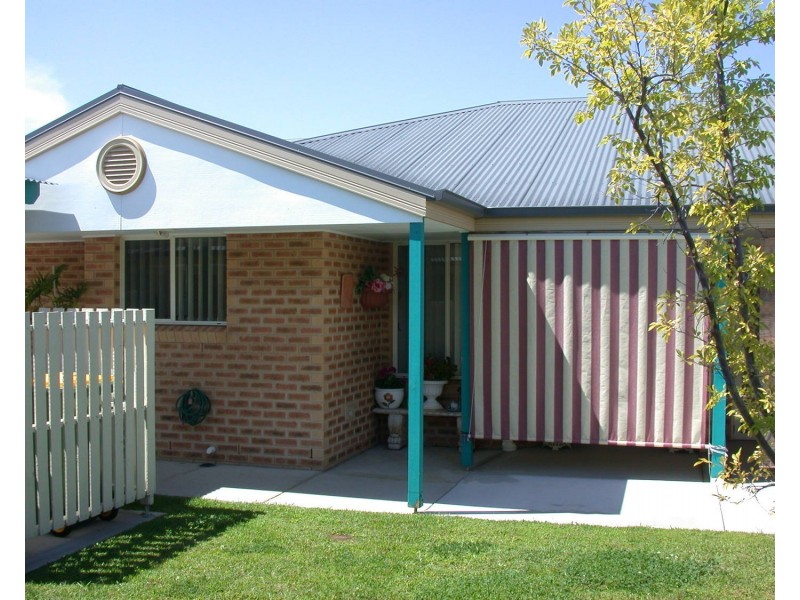 2/22 Hanlon Court, Wodonga VIC 3690