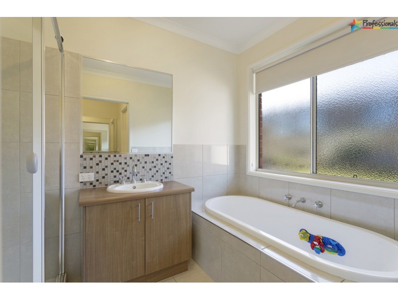 3 Peregrine Place, Wodonga VIC 3690