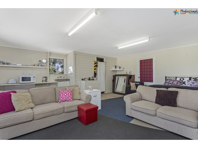 175 Flagstaff Road, Bethanga VIC 3691
