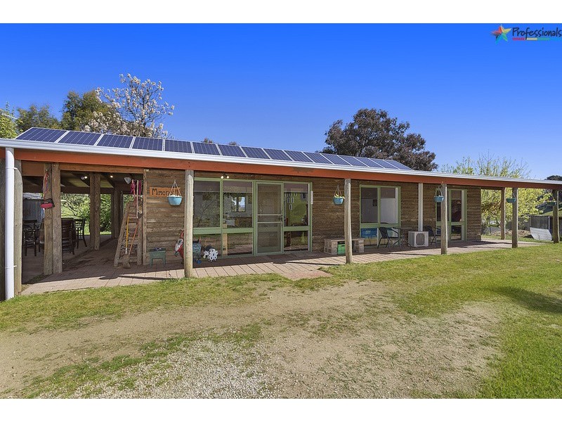 101 Flagstaff Road, Bethanga VIC 3691