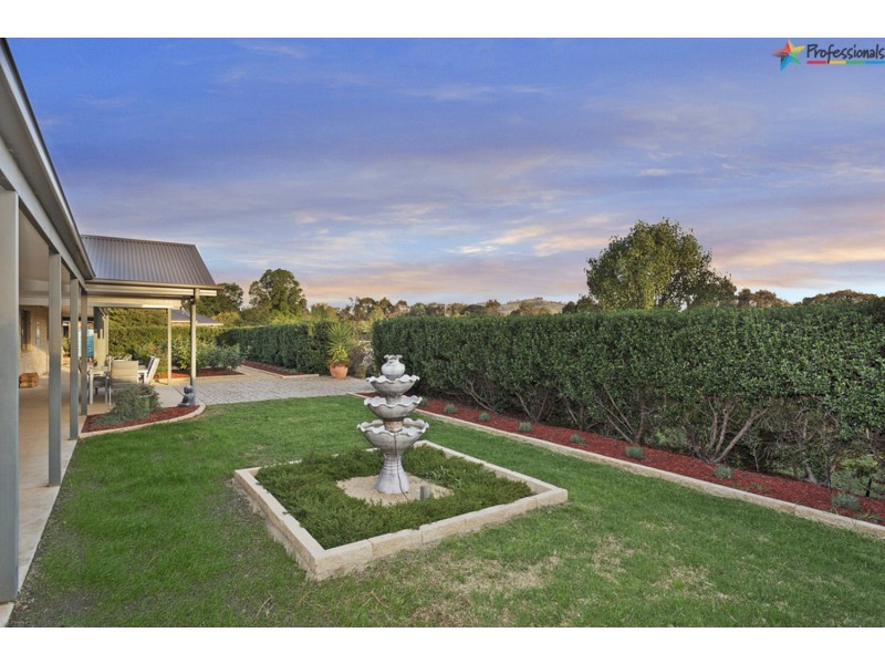 12 Hillandale Court, Wodonga VIC 3690