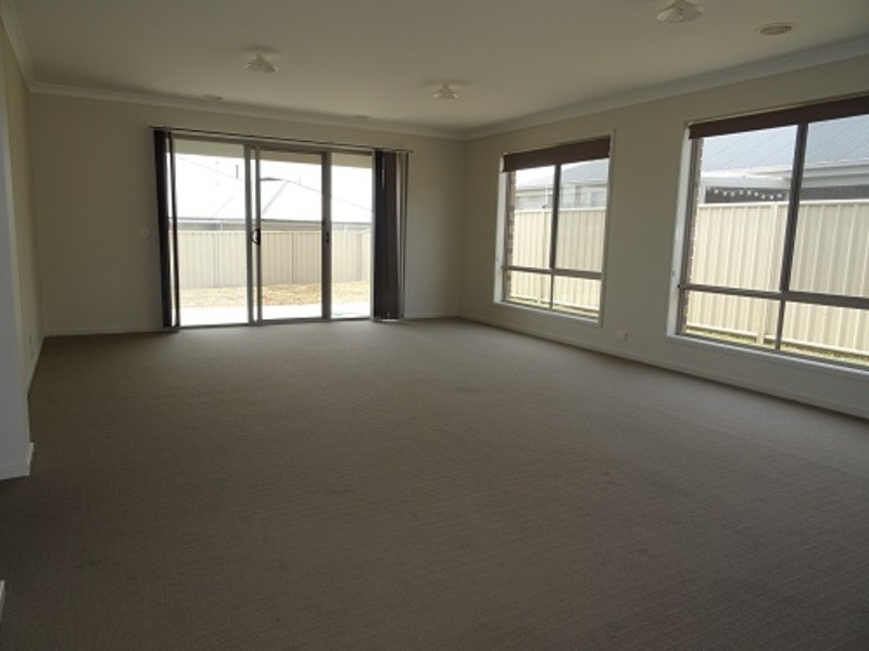24 Victoria Cross Parade, Wodonga VIC 3690