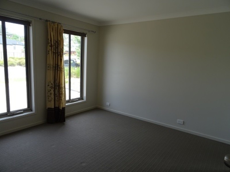 24 Victoria Cross Parade, Wodonga VIC 3690