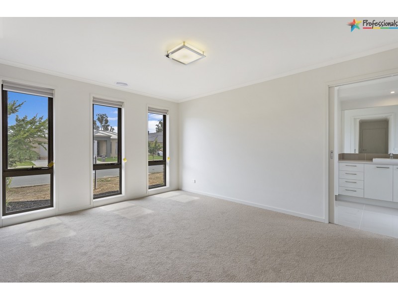 18 Parnaby Street, Wodonga VIC 3690