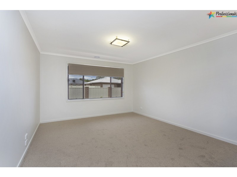 18 Parnaby Street, Wodonga VIC 3690