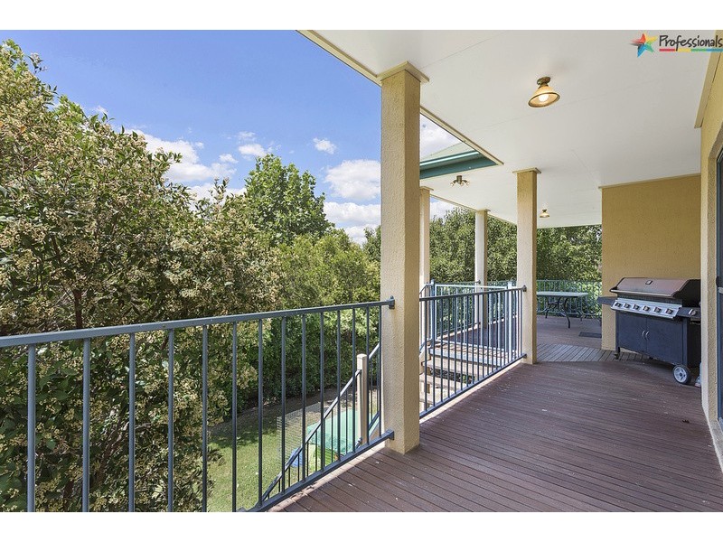 8 Ballara Drive, Wodonga VIC 3690