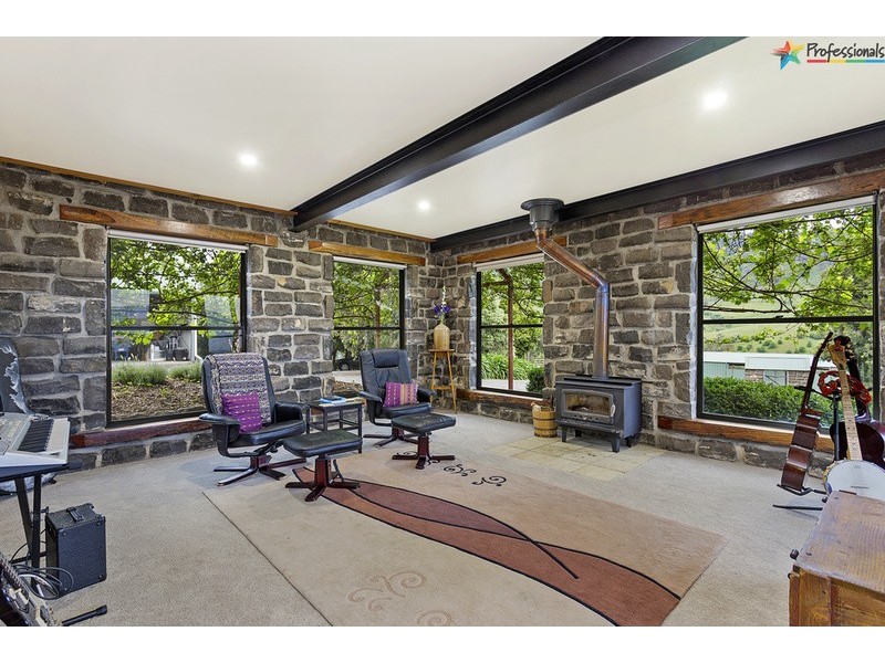 275 Yackandandah Road, Yackandandah VIC 3749