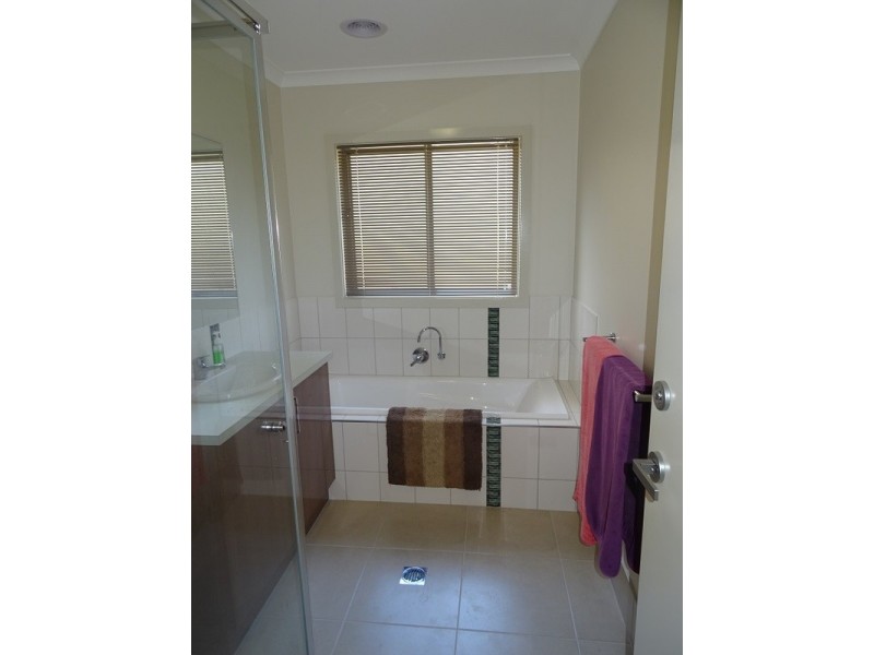 51 Inwood Crescent, Wodonga VIC 3690